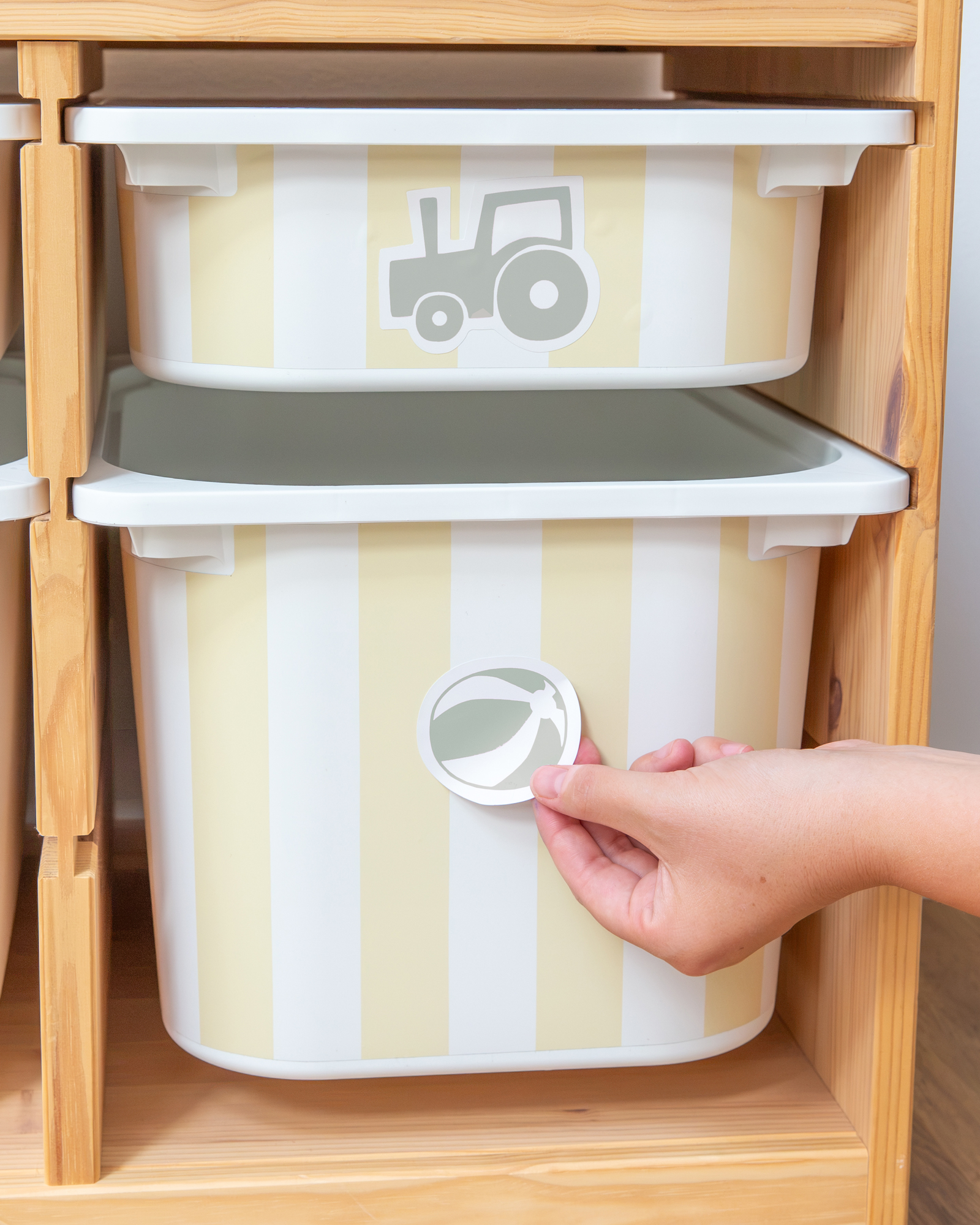 Aufbewahrungsbox, Kunststoffbox, Trenneinsatz, Pastellstreifen, Traktor-Print