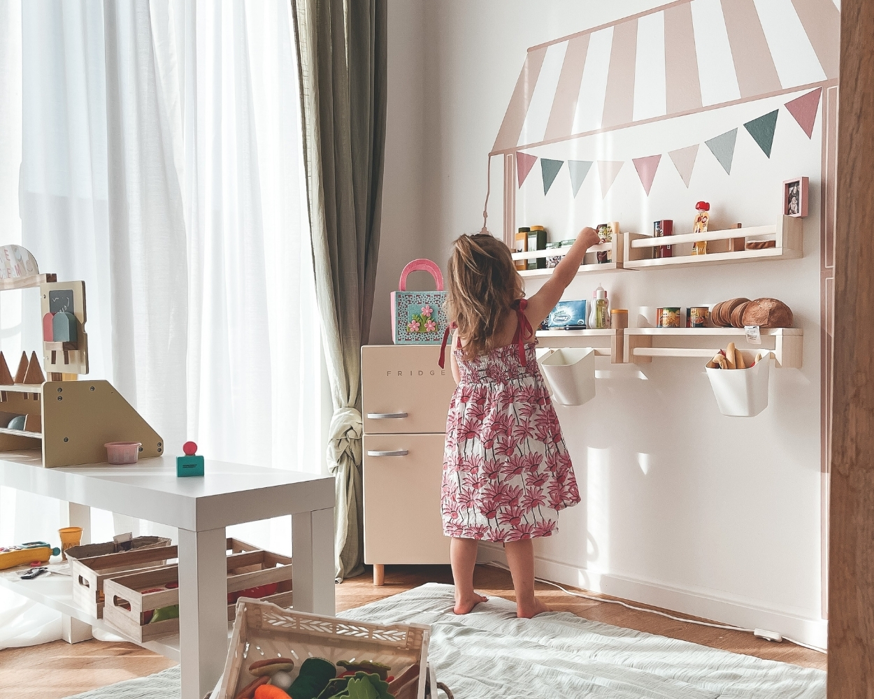 Kaufladen mit BEKVÄM Regal UGC