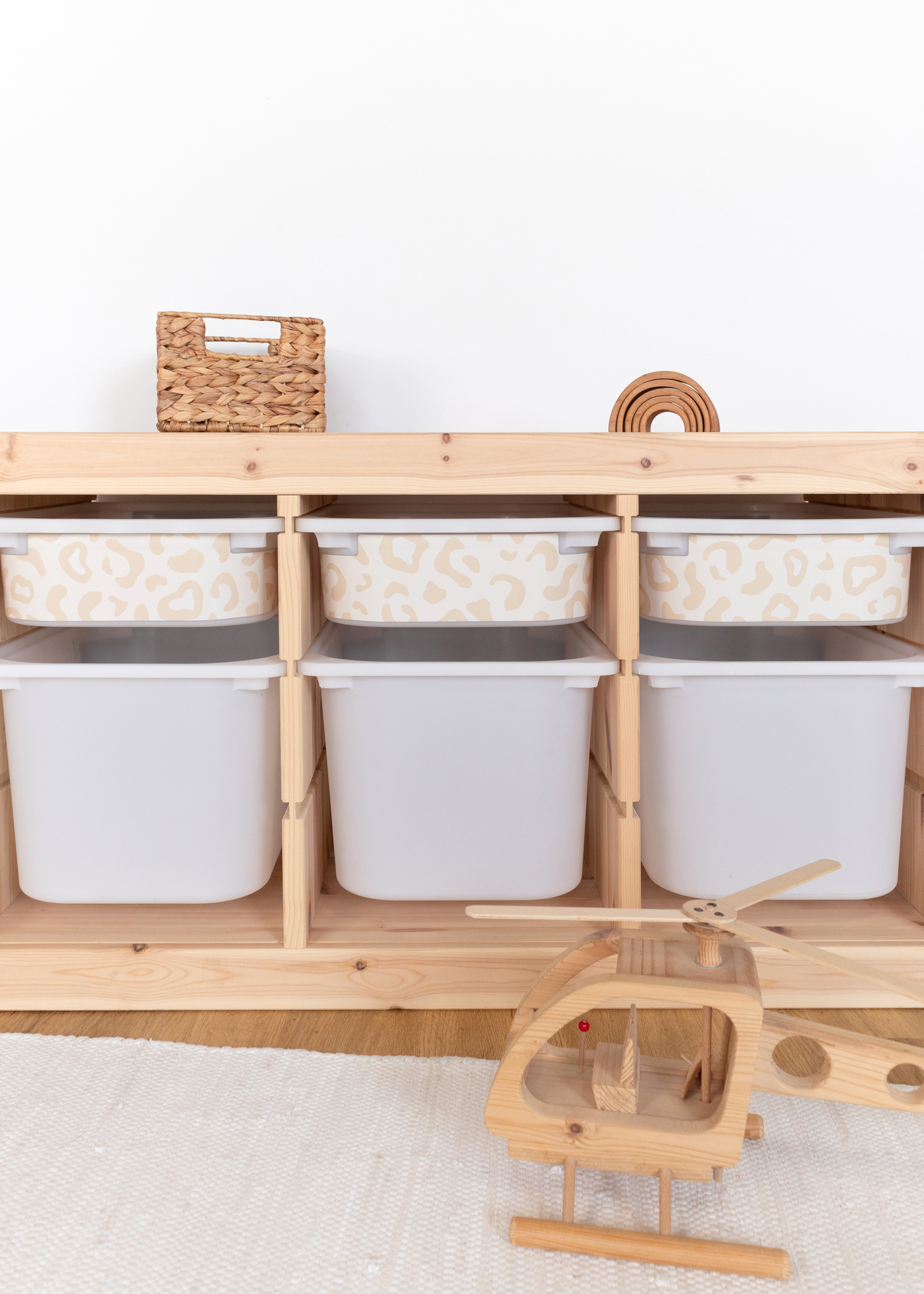 Leo Muster auf IKEA TROFAST Boxen Leo Muster auf IKEA TROFAST Boxen anwenden