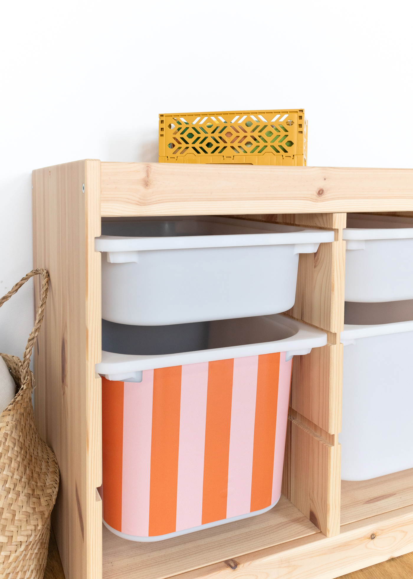 Gestreiftes IKEA TROFSAT Regal Streifenmuster-Klebefolie für IKEA TROFAST Regal