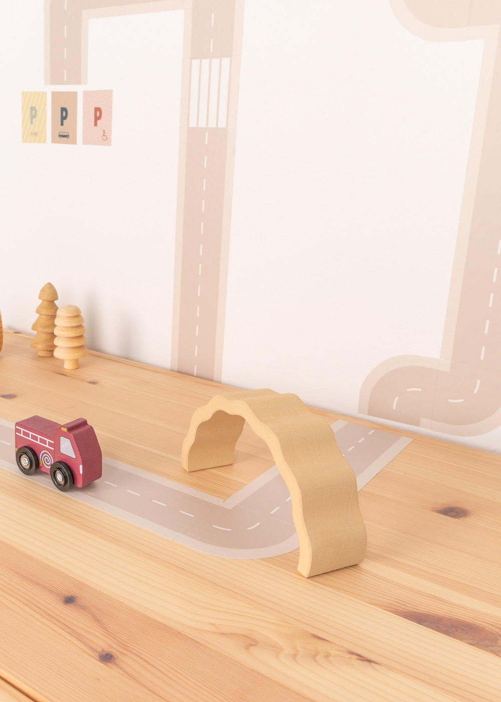 Klebefolie Kinderzimmer DIY für Ikea Spieltisch