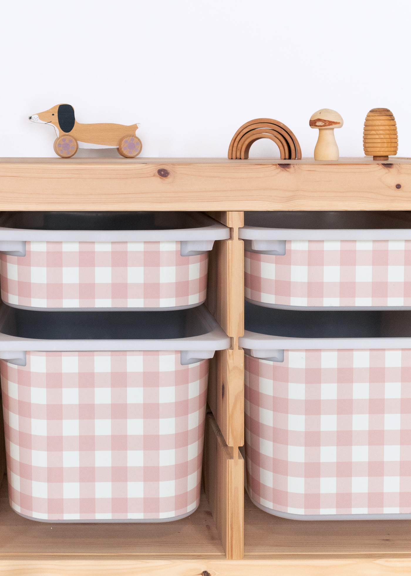 Strahlendes Karomuster für IKEA TROFAST Boxen Bunte Klebefolie mit Karomuster für IKEA TROFAST Boxen