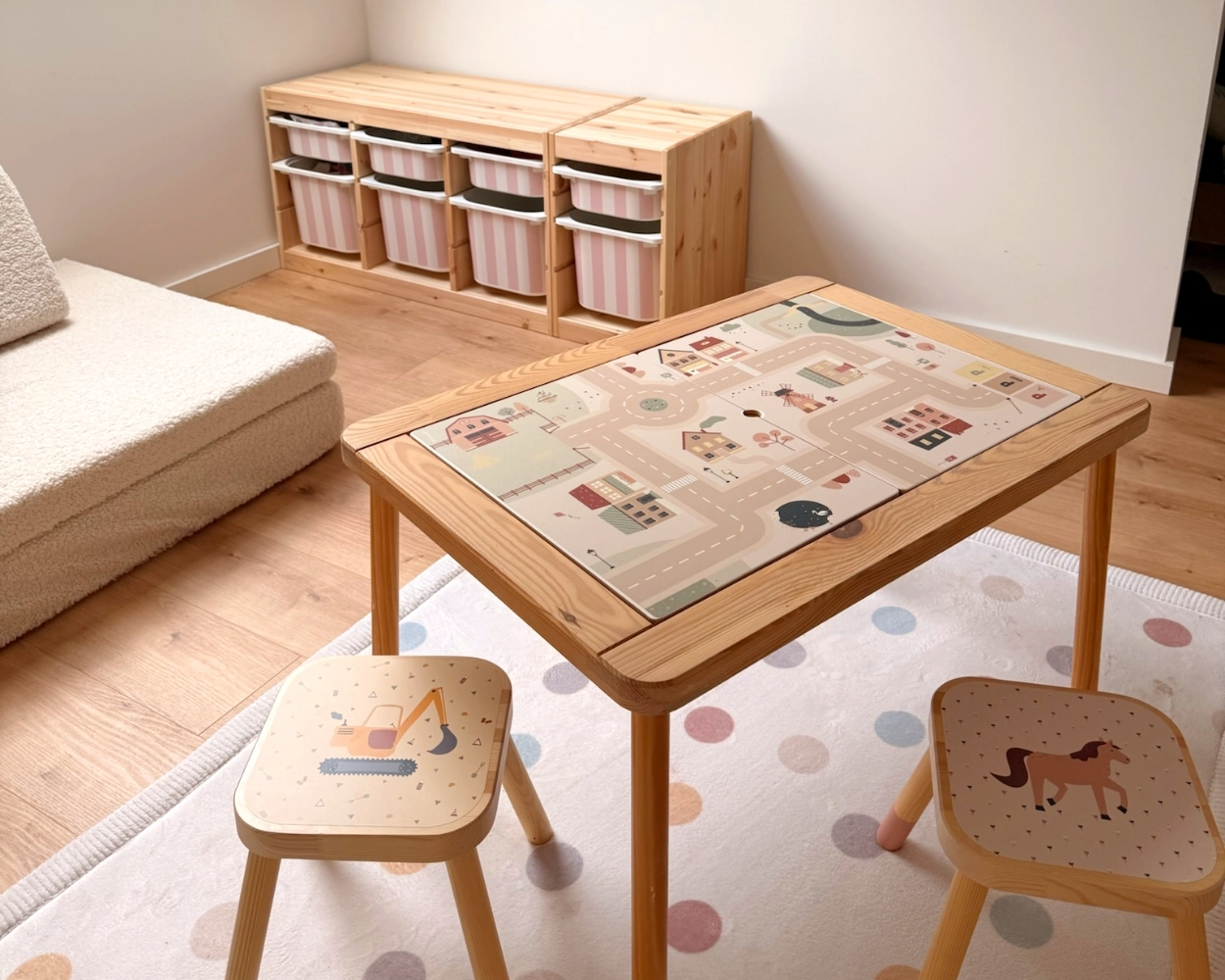 Holztisch, Spielklapptisch, Kinderstuhl, Möbelset, Spielzimmer