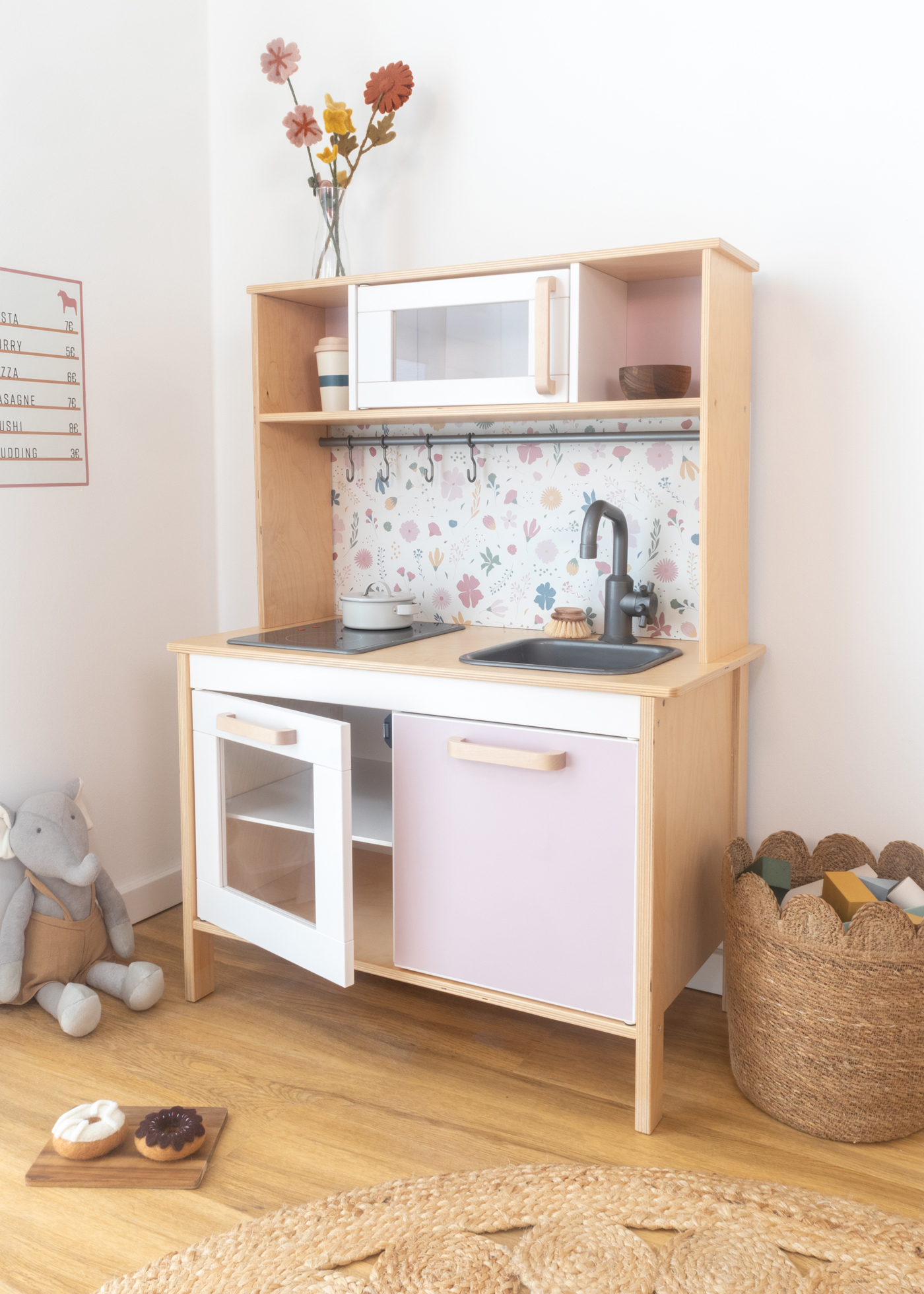 IKEA Duktig Küchenfolie mit einfacher Anwendung ROsa Selbstklebende und wiederablösbare Folie für eine schnelle Küchengestaltung.
