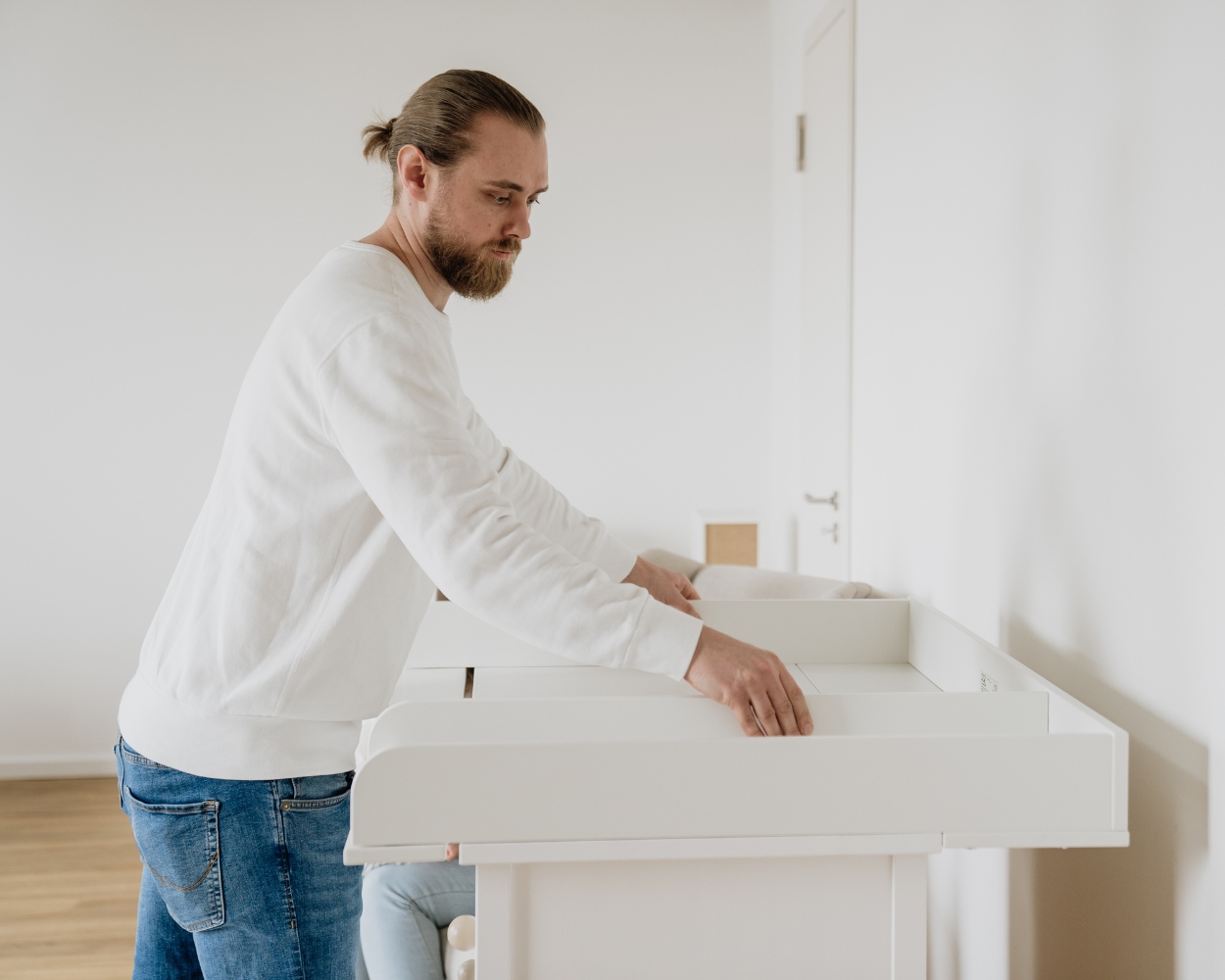 Wickelaufsatz für Wickelkommode aufbauen