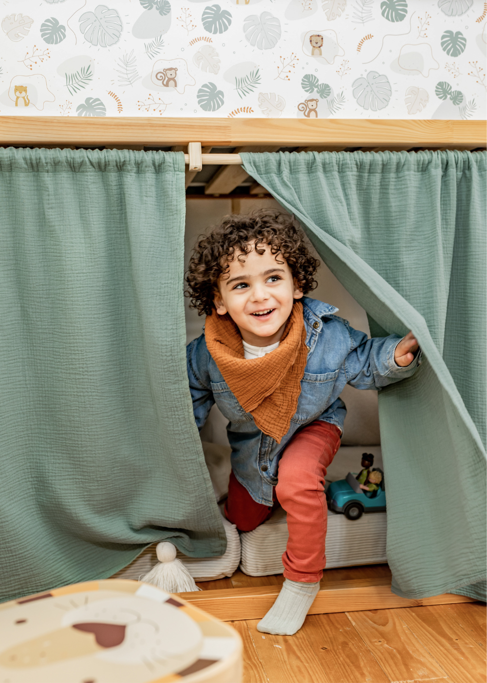 Kinderzimmer Kura Bett Gardinen