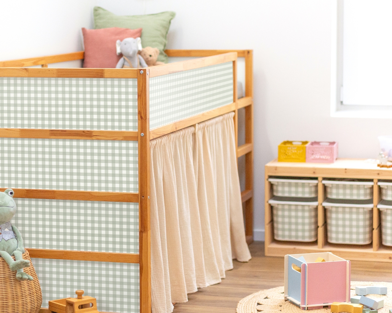 KURA Hochbett mit Gardinen KURA Hochbett mit Gardinen