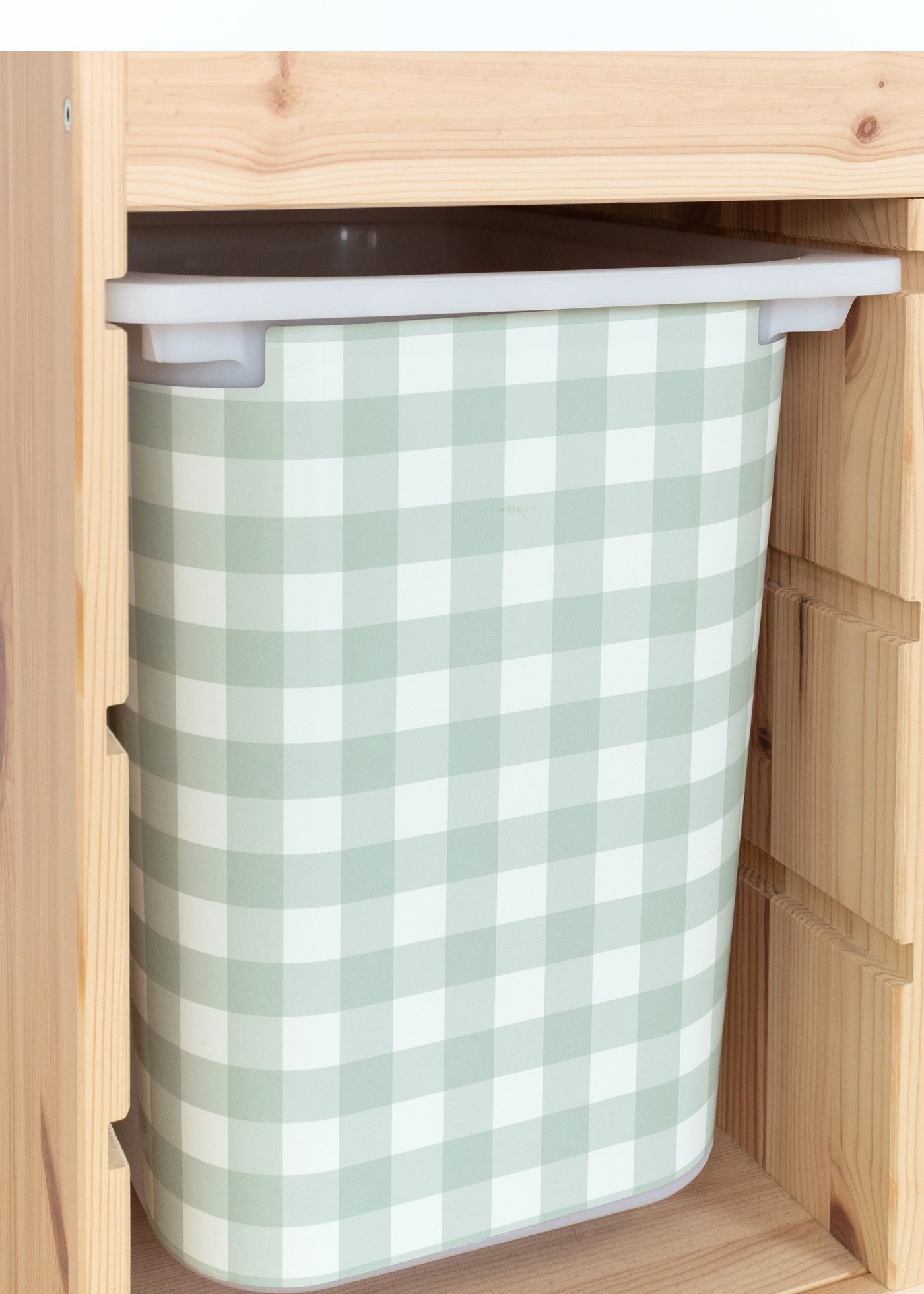 IKEA TROFAST Boxen mit Karomuster IKEA TROFAST Boxen mit Karomuster verschönern