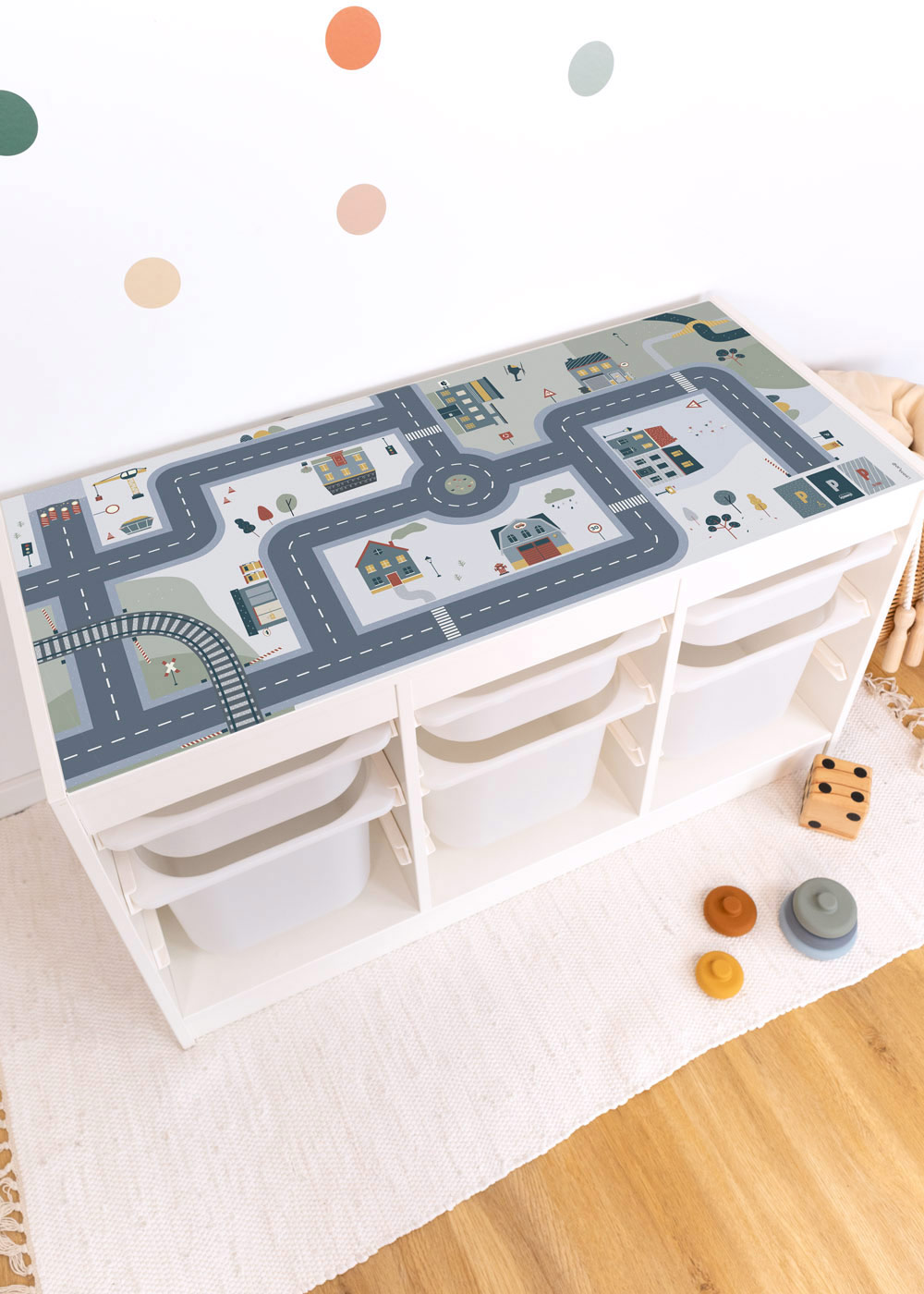 Ikea Trofast Regal mit Klebefolie mit Spielstraße Motiv von Limmaland verschönern