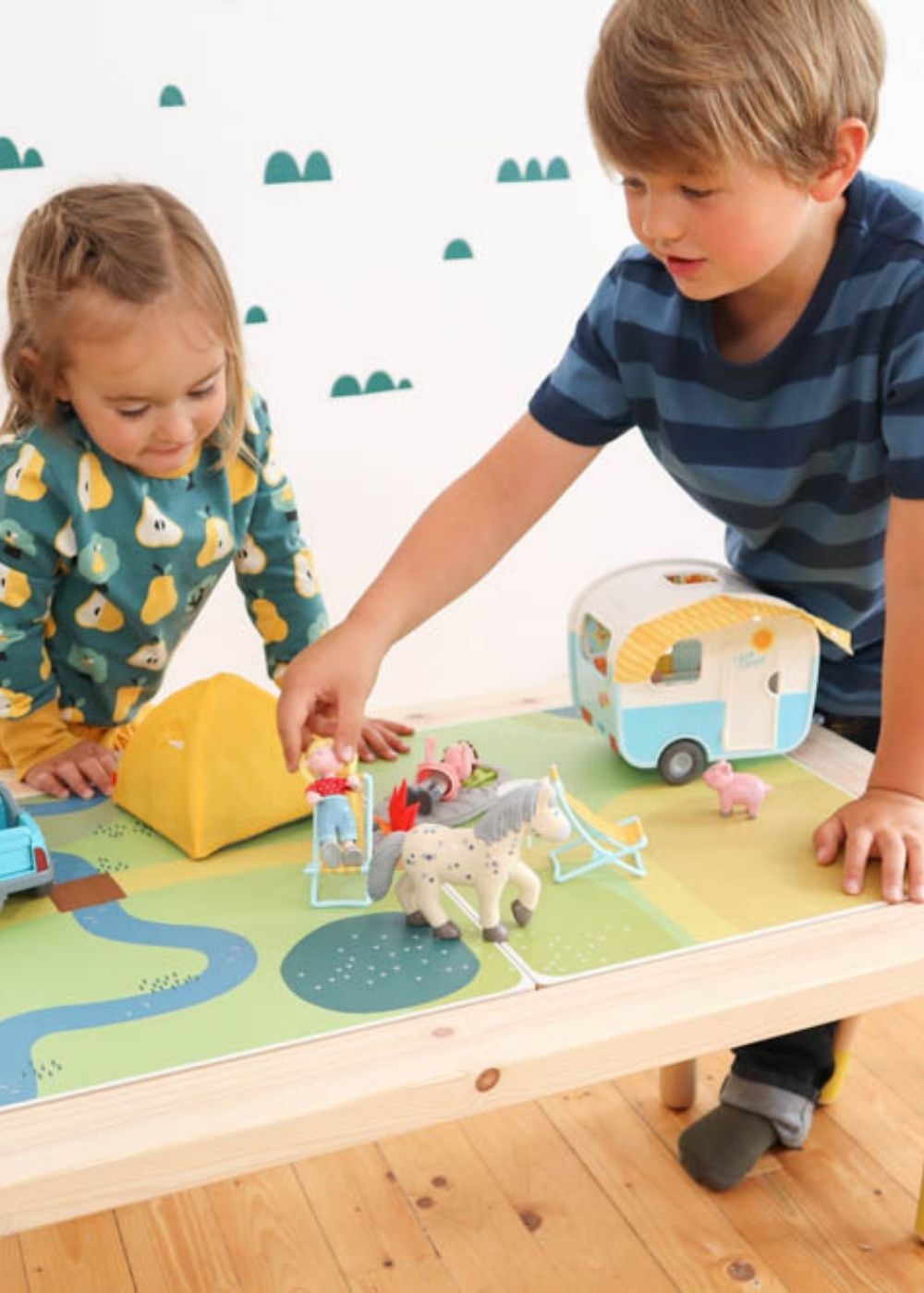 Kinderzimmer Montessori Spieltisch Kinderzimmer Montessori Spieltisch