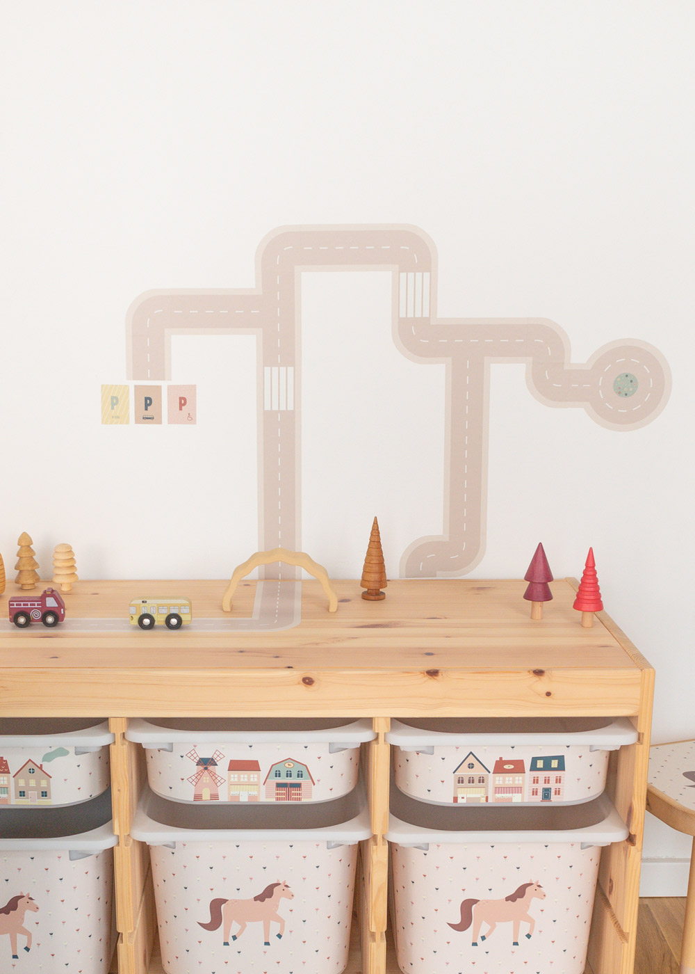 Klebefolie Kinderzimmer DIY für Ikea Spieltisch