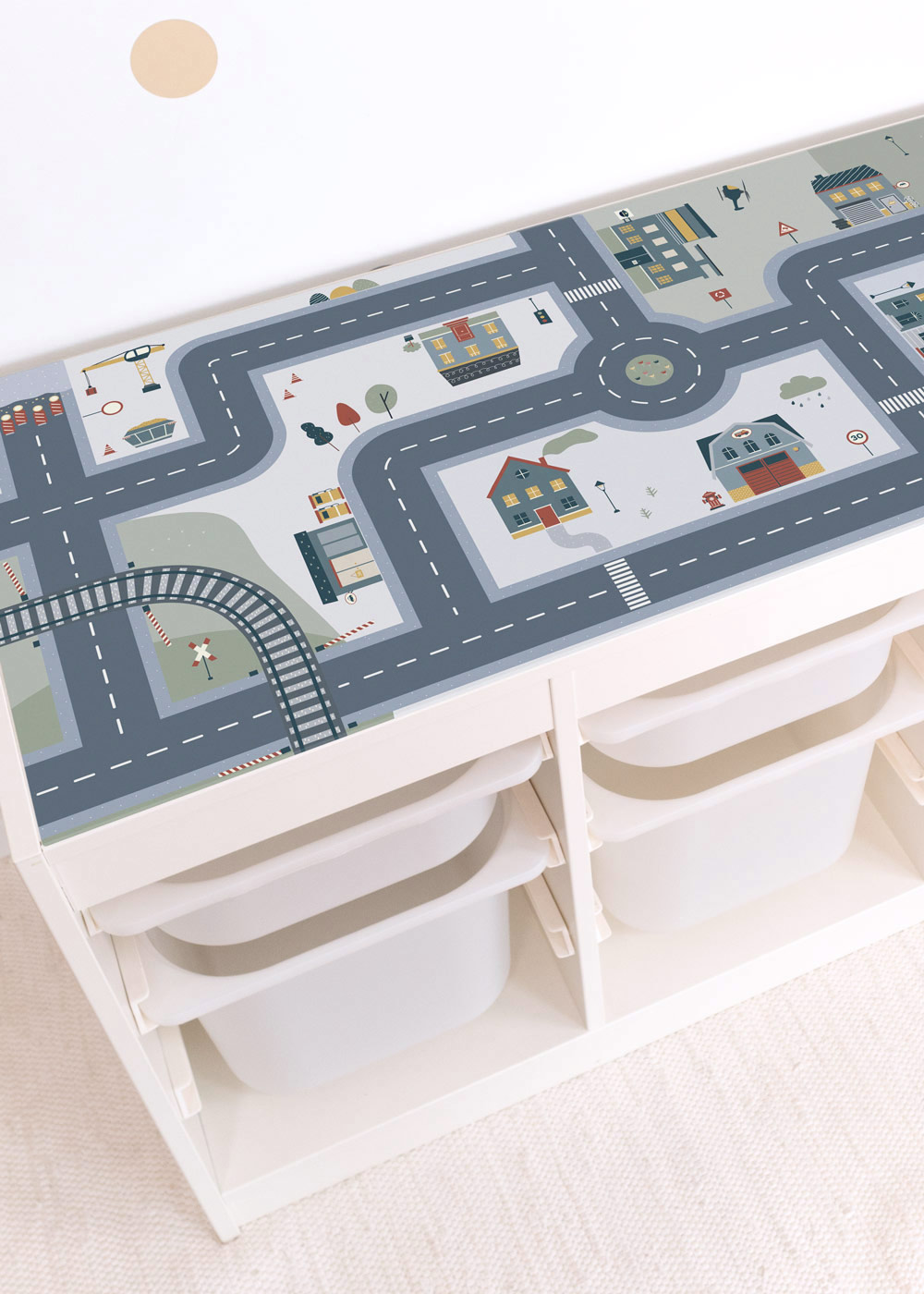 Ikea Trofast Regal mit Klebefolie mit Spielstraße Motiv von Limmaland verschönern