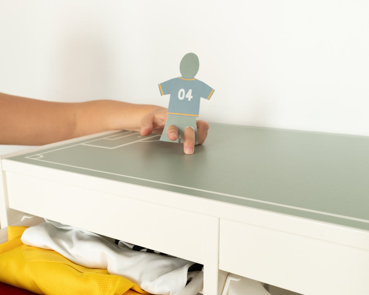 Fête du football dans la chambre d'enfant