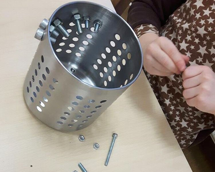 Feinmotorik Übung  Feinmotorik Übung