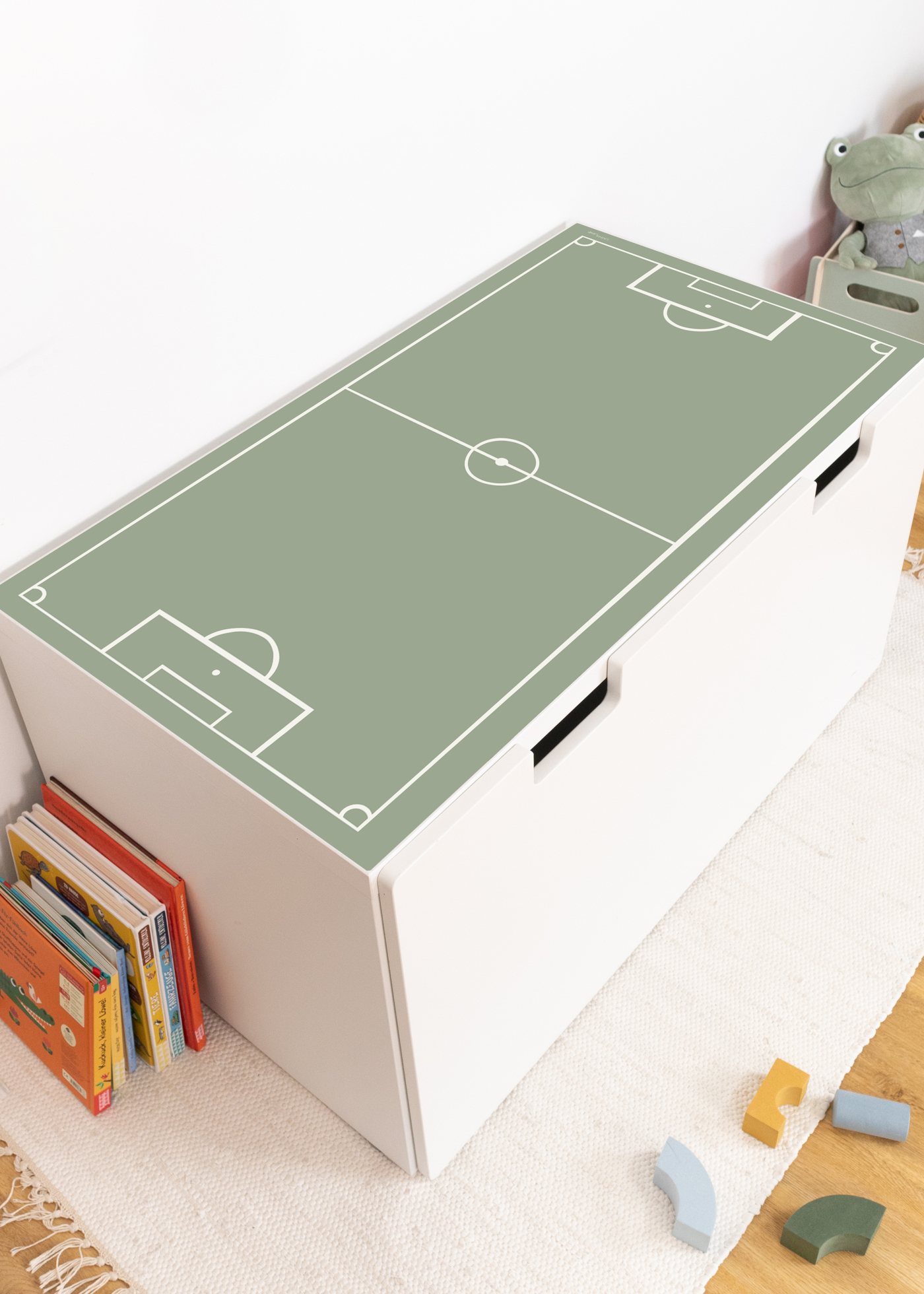 Ikea Smastad Klebefolie als Fußball Deko für dein Fußball Kinderzimmer als Fußballzimmer Deko mit Fußballmotiven passend für die Fußball EM