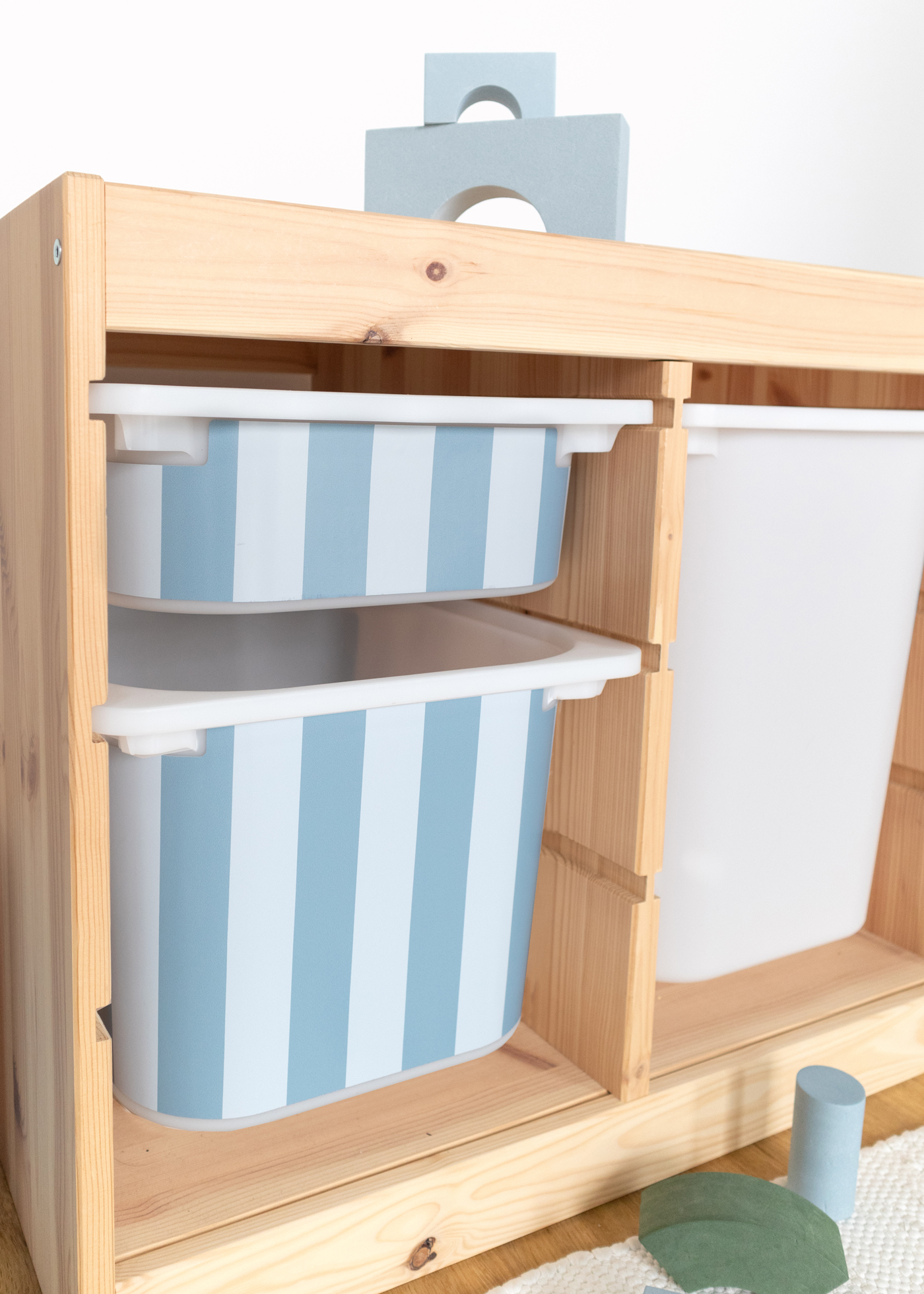 Stickers STREIFIG pour boîte IKEA TROFAST côté tête Stickers STREIFIG pour boîte IKEA TROFAST côté tête