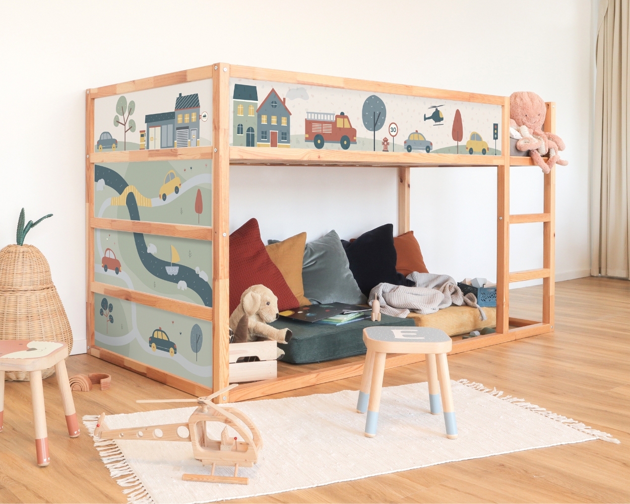 Klebefolien für das IKEA KURA Bett