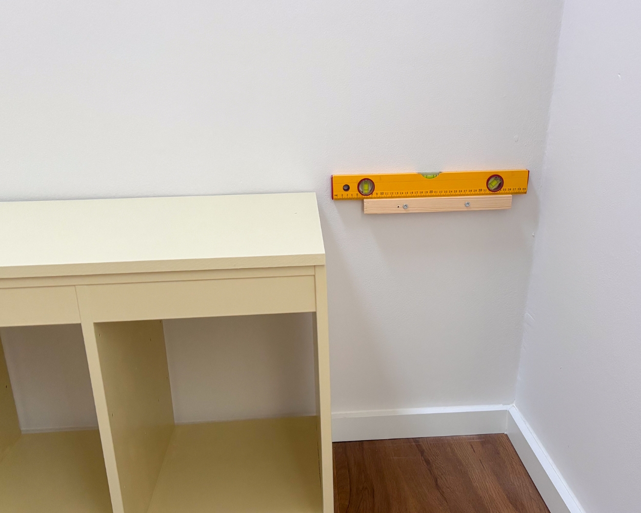 DIY IKEA Schreibtisch