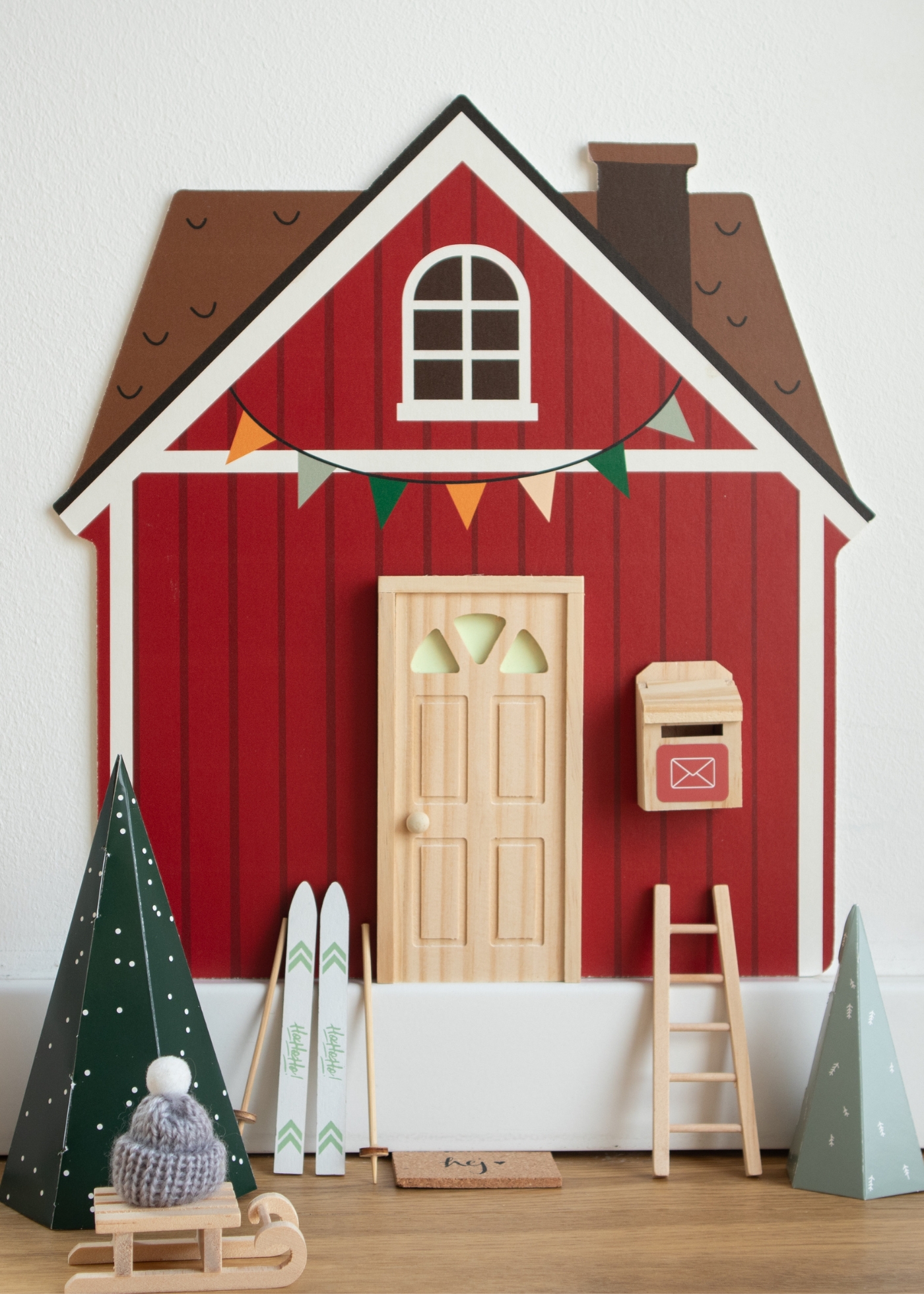 Set de 6 portes de lutin de Noël avec accessoires - Maison de lutin Set de 6 portes de lutin de Noël avec accessoires - Maison de lutin