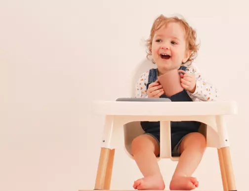 À partir de quand mon bébé peut-il s'asseoir dans une chaise haute ? Voici comment tu peux savoir si ton petit être est prêt !