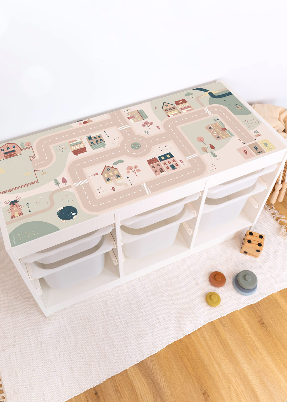 Ikea Trofast Regal mit Klebefolie mit Spielstraße Motiv von Limmaland verschönern