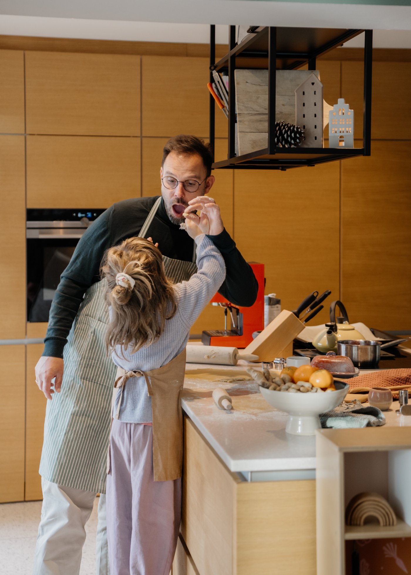 Plätzchenbacken in der Kinderküche